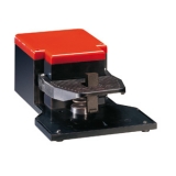 KG110L11 Ножной выключатель,1  педаль, пластиковый корпус 1N O+1NC медленное переключение preview