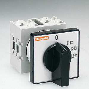 GX16 67 U ПЕРЕКЛЮЧАТЕЛЬ ВОЛЬТМЕТРОВ 4 ПОЛОЖЕНИЯ С УСТАНОВКОЙ НА ПЕРЕДНЮЮ ПАНЕЛЬ