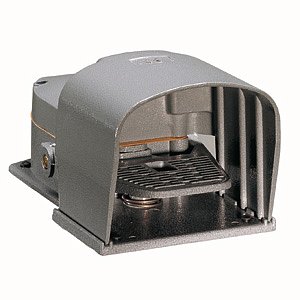 KR220S11 Ножной выключатель, металлический корпус, 1 педаль 1NO+ 1NC быстрое переключение