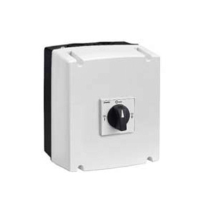 GAZ040ET8 Переключатель 4P 40A в корпусе